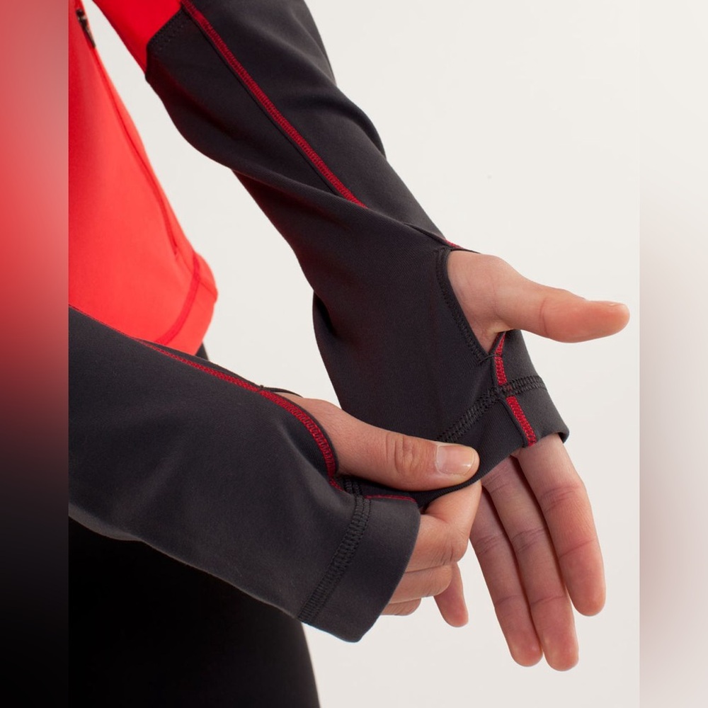 LULULEMON Forme Jacket Brushed in Love Red / Deep Coal - Picture 4 of 15